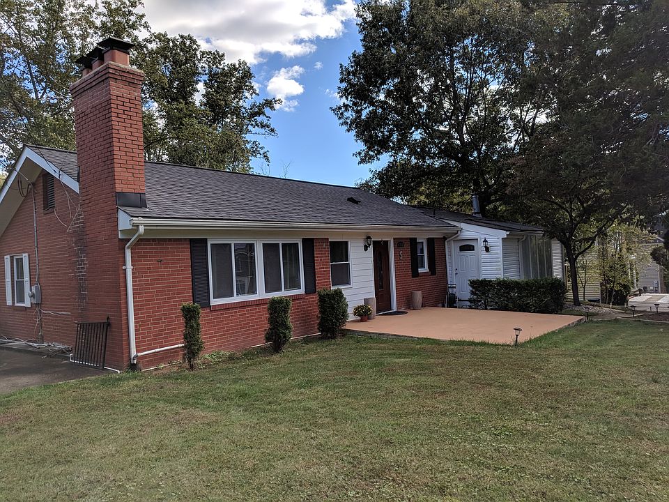 1st image of 4711 Village Dr