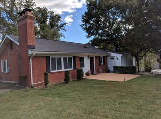 4711 Village Dr, Fairfax, VA 22030