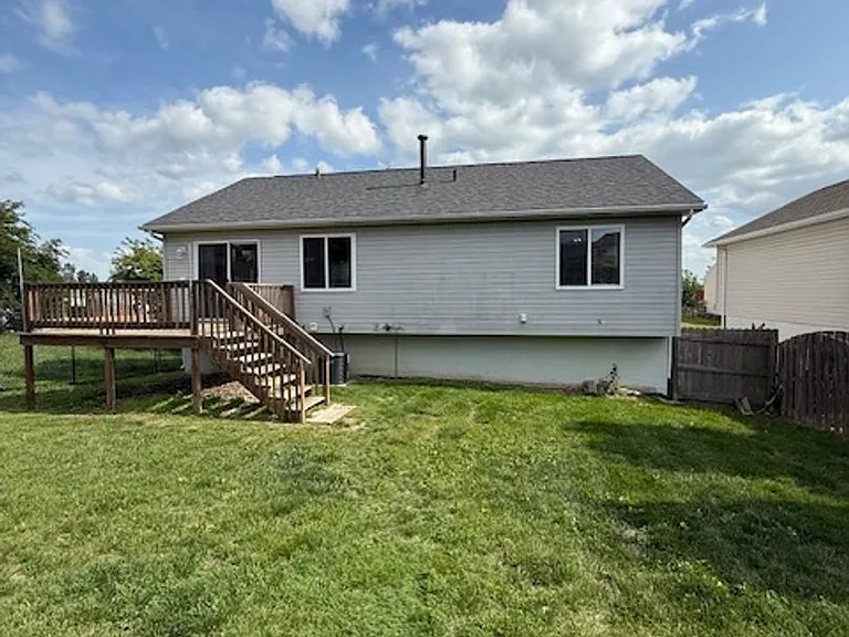 2704 Mesa St — Photo 11