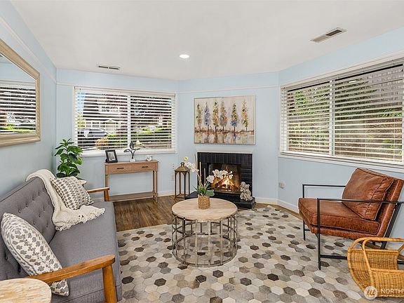 4th image of 3912 S Orcas Street