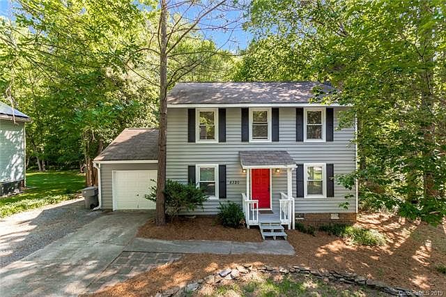 1st image of 8320 Park Vista Cres