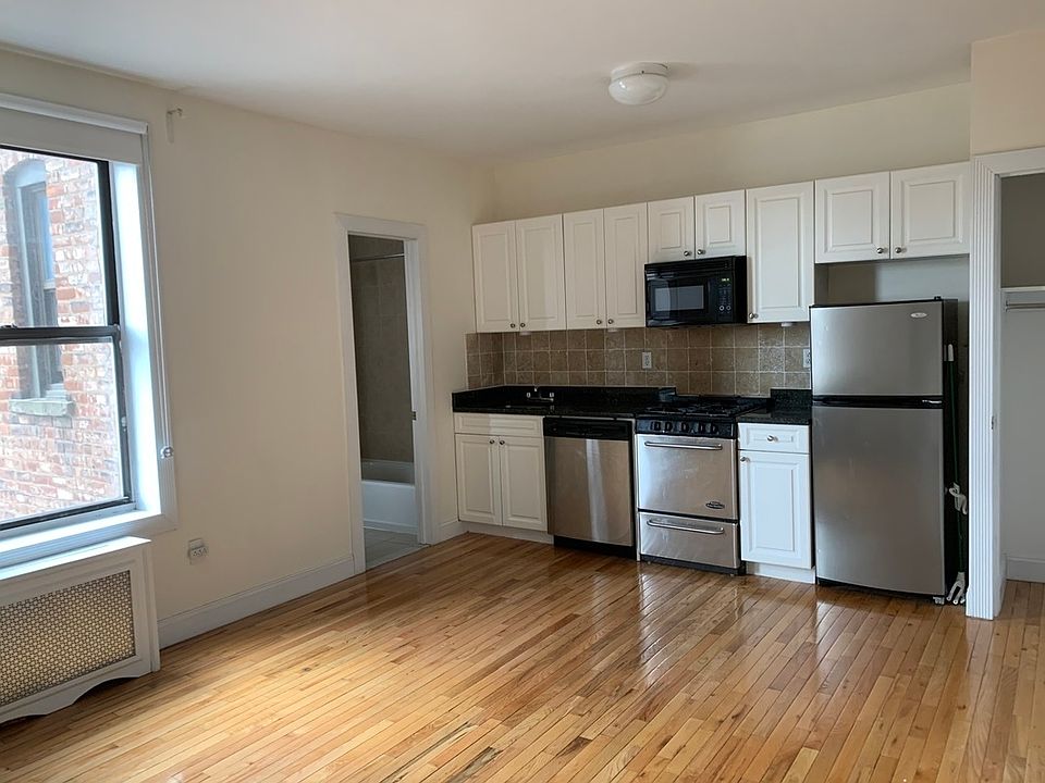 1st image of 568 Pacific St APT 4B