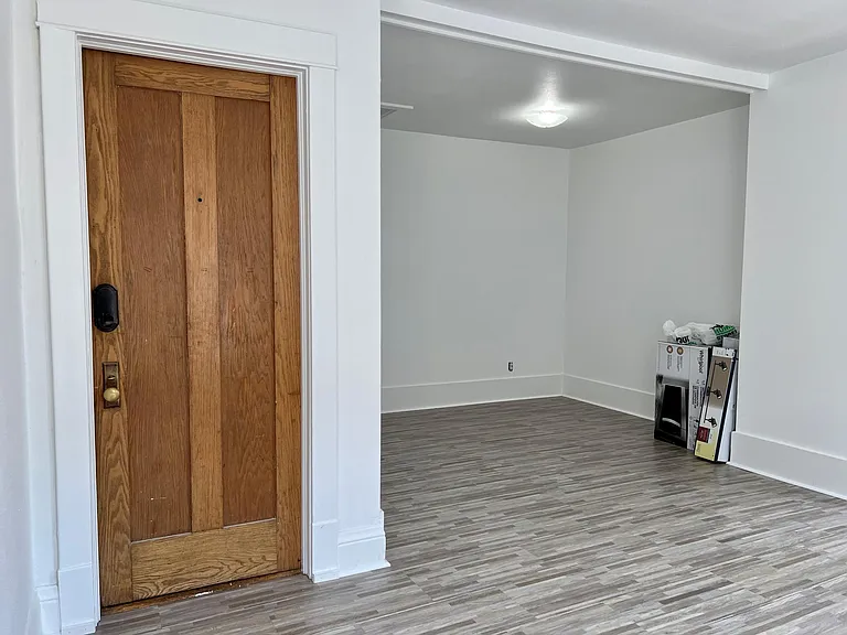 2324 Atwood Ave #1 — Photo 11