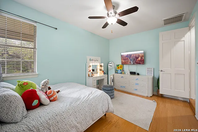 109 Trailcrest St — Photo 34