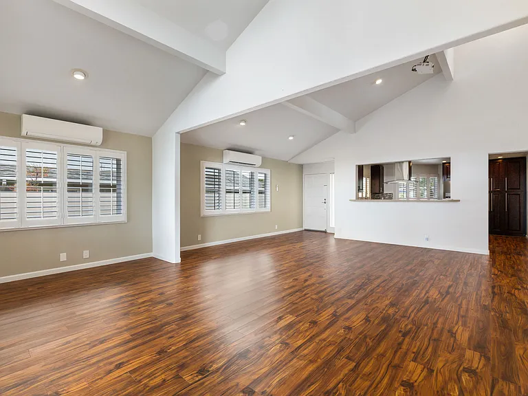 94-1007 Akaku St — Photo 1
