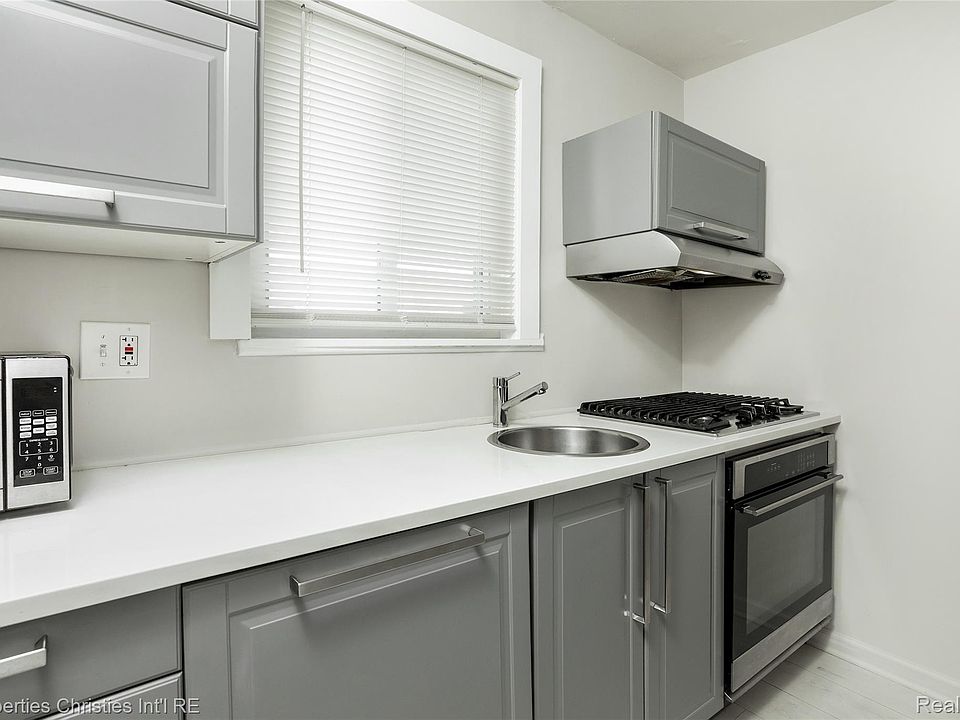 316 Spencer St, photo 9