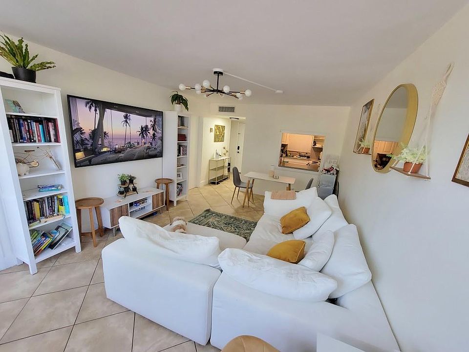 1st image of 9481 Evergreen Place #306