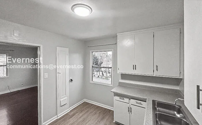 6618 Laird Ave — Photo 7