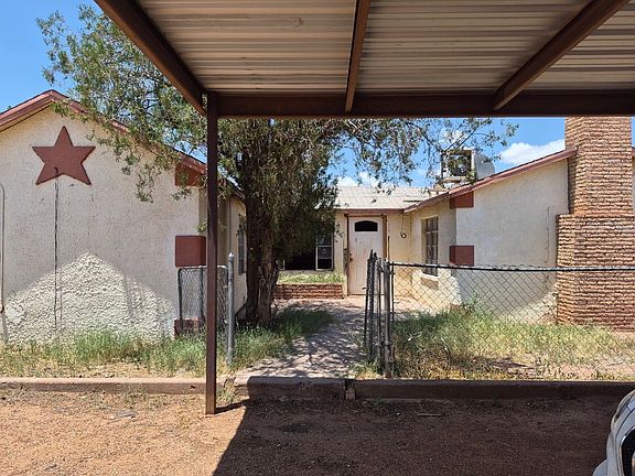 3rd image of 407 Travis St