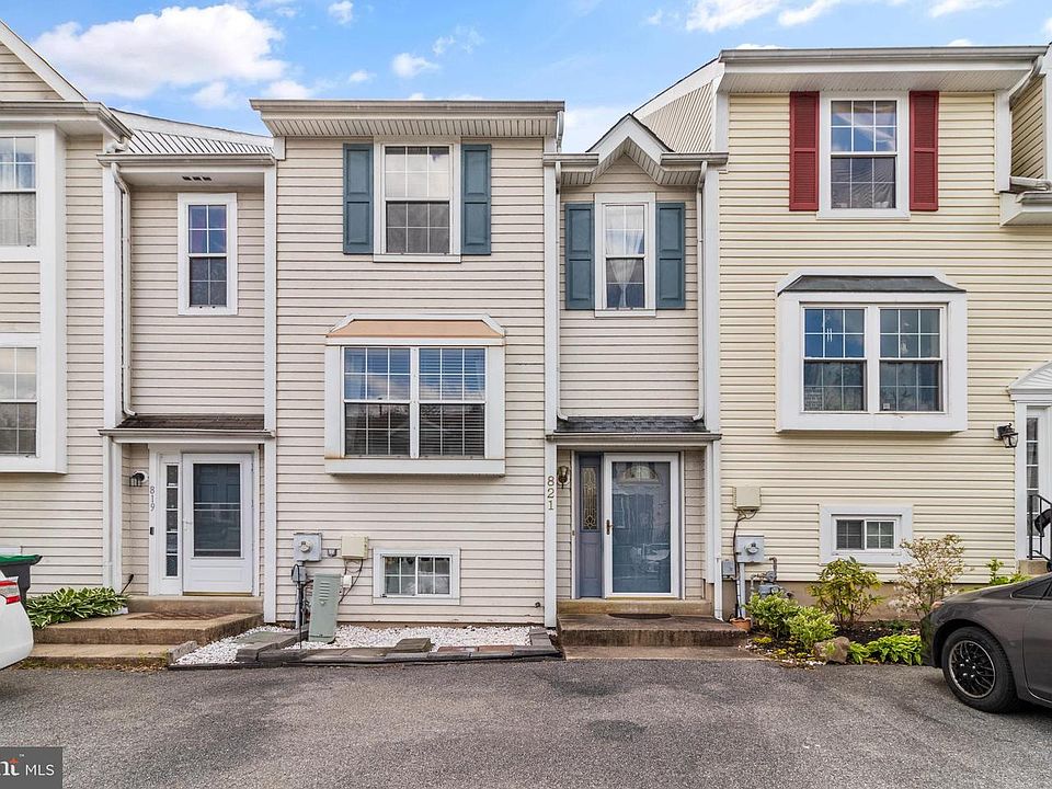 1st image of 821 Sabina Cir