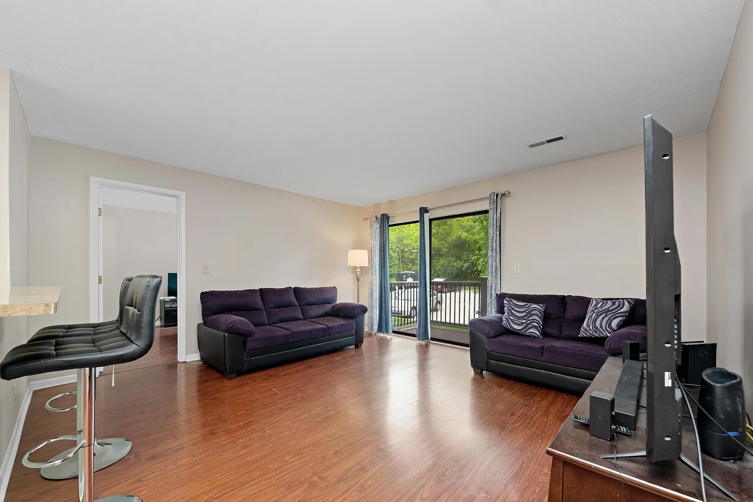 48 Woodland Hills Dr Suite 7 photo 1