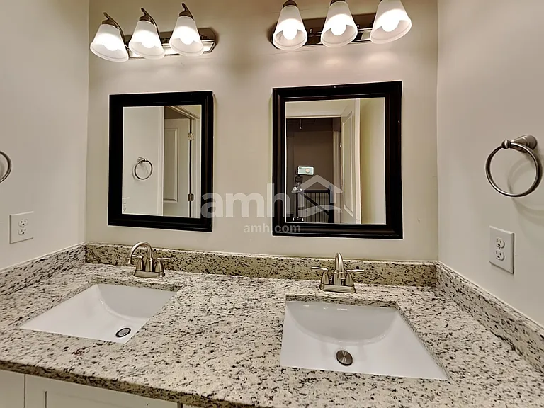 138 Ellen Glen Way — Photo 17
