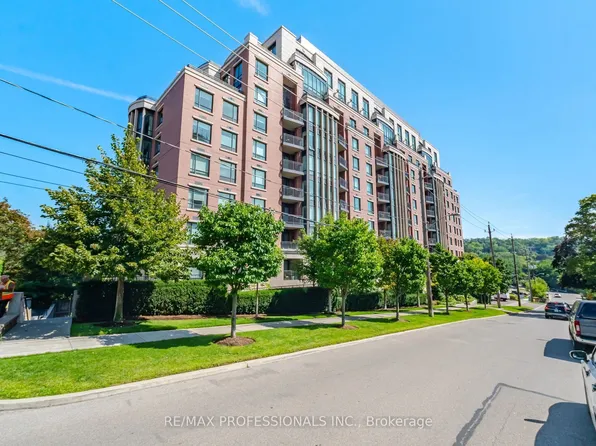 30 Old Mill Rd Unit 512, Toronto, ON M8X 0A5