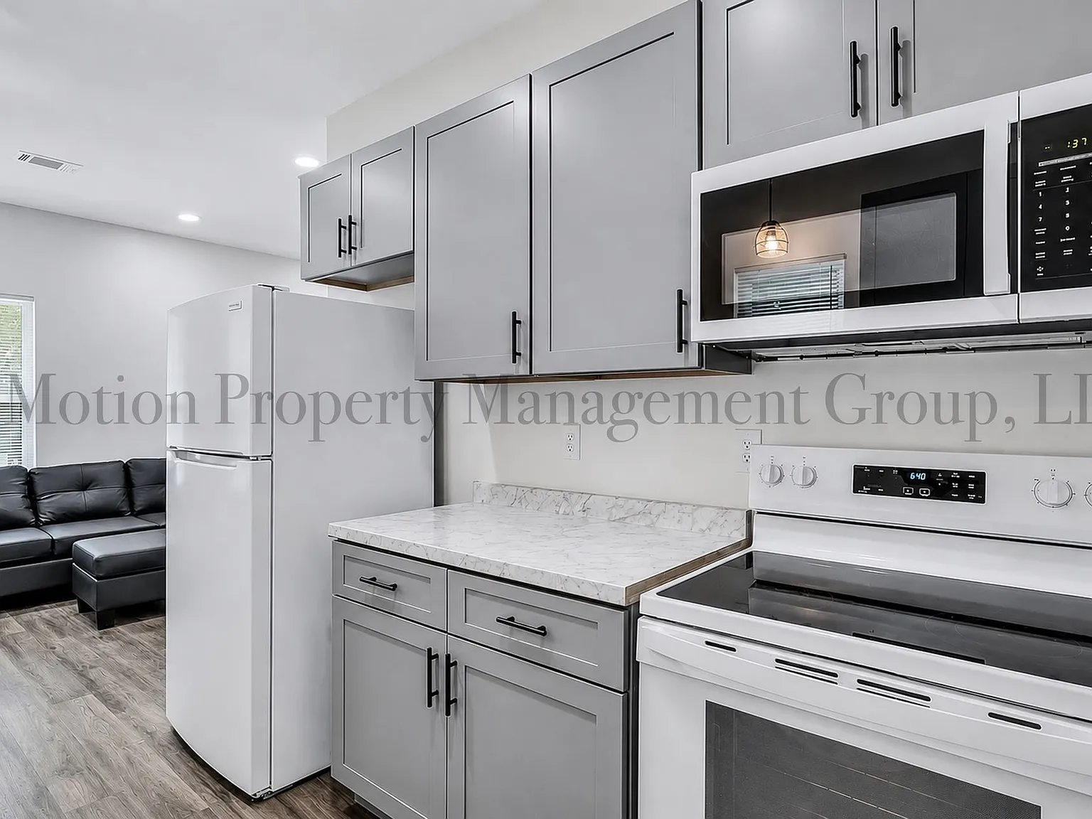 702 Carmen Ave — Photo 1