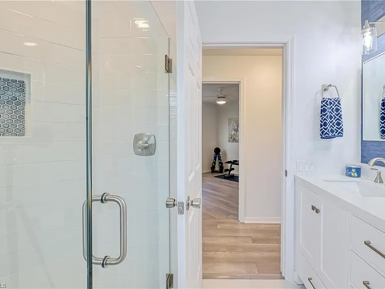 22589 Island Lakes Dr — Photo 28