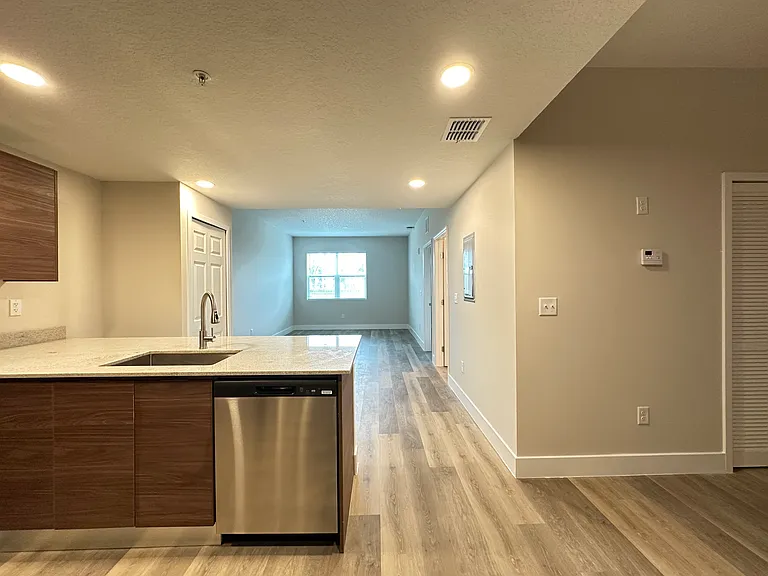 4424 S Texas Ave #1-109 — Photo 8