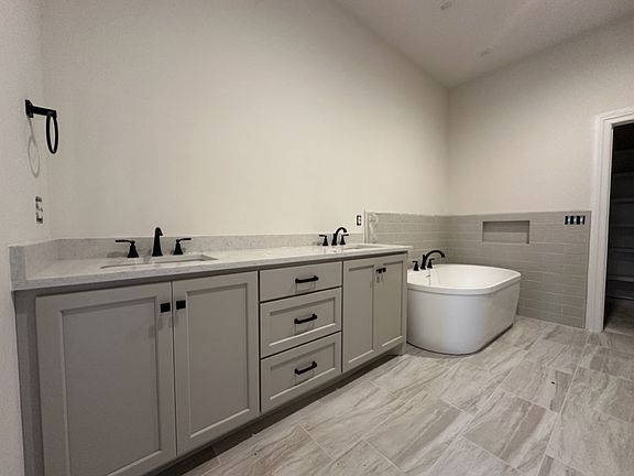 4th image of 2810 Chaudoin Ct Lot 526