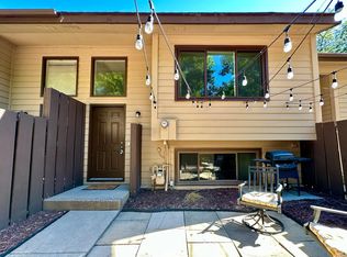 328 W Eagle Lake Dr, Maple Grove, MN 55369