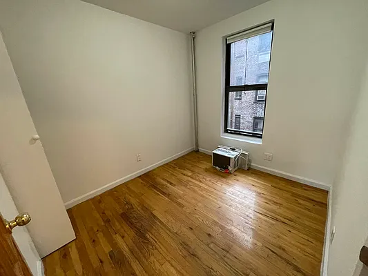 Rented by REAL New York | media 11