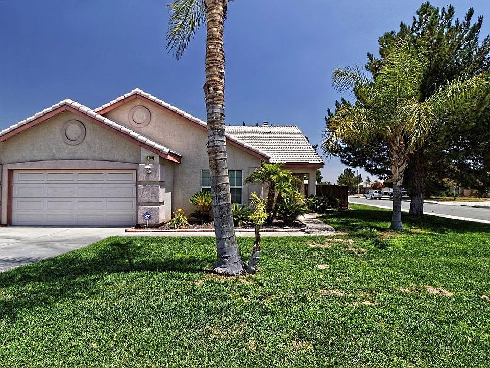 1st image of 5649 N Bailey Ct