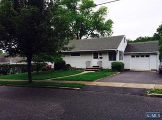 118 Medford Rd, Dumont, NJ 07628