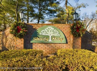 78 Boxwood Ter #10, Red Bank, NJ 07701