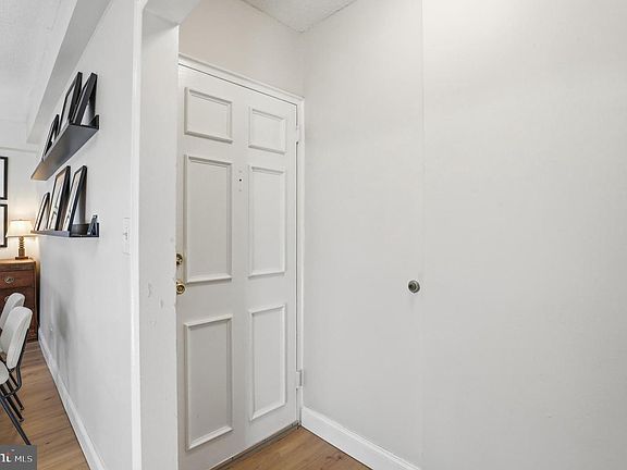 5th image of 4360 N Pershing Dr #43603