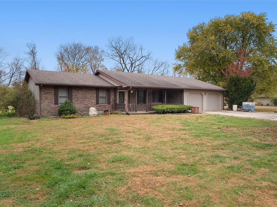 1st image of 27 Rickhaven Dr