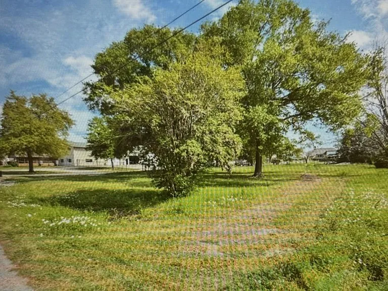 17703 South Dr — Photo 3