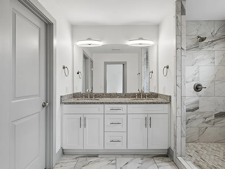 720 Flint Ridge Dr — Photo 21
