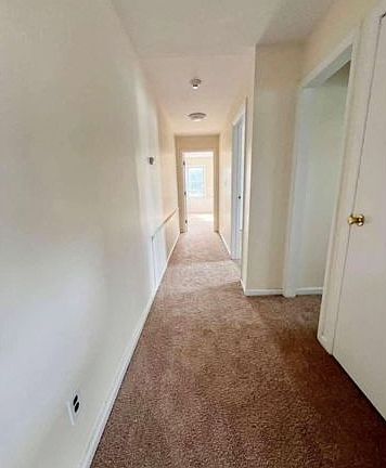 5th image of 487 Lake Ave