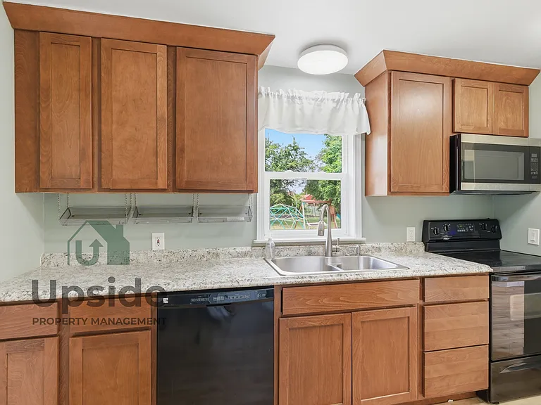 8719 E Valleyway Ave — Photo 9
