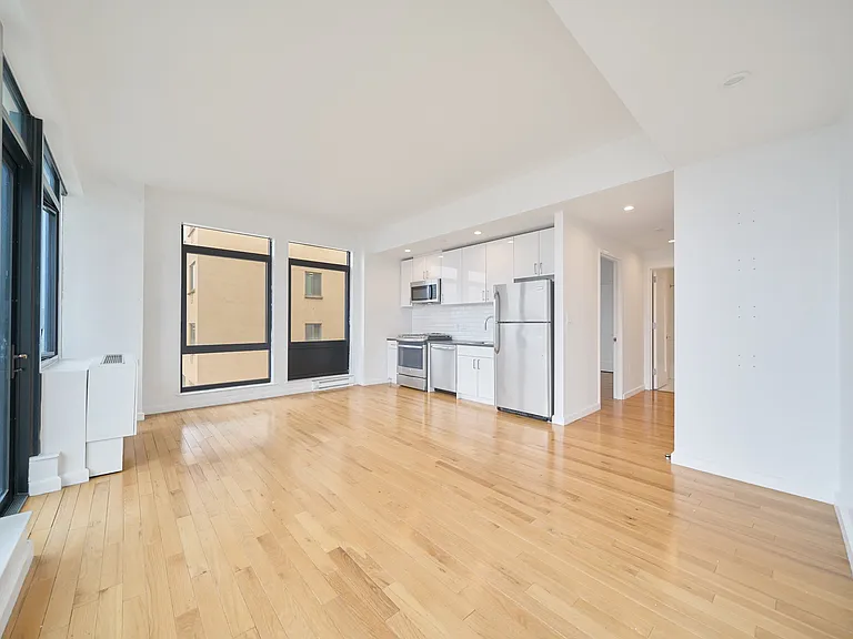 2211 3rd Ave #9-B — Photo 4
