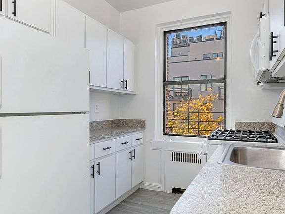 3rd image of 822 Ocean Ave #5H