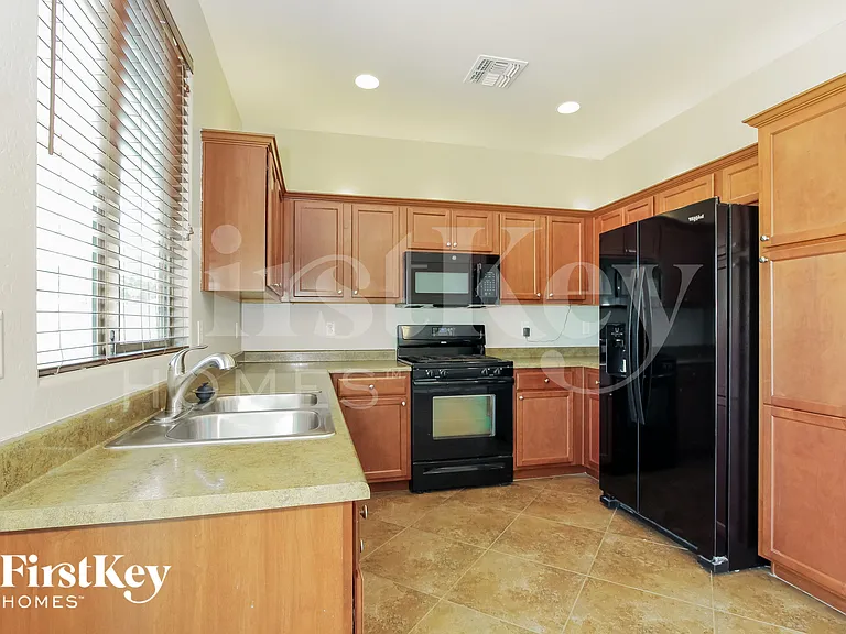 6920 W Harwell Rd — Photo 7