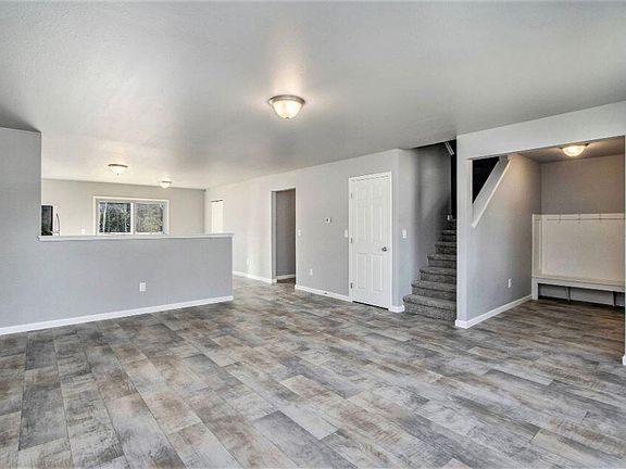3rd image of 7249 Heartwood Ct