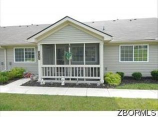 3732 Colony Hill Dr, Zanesville, OH 43701