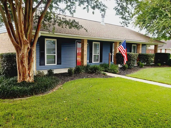 906 Aberdeen Dr, Lake Charles, LA 70605