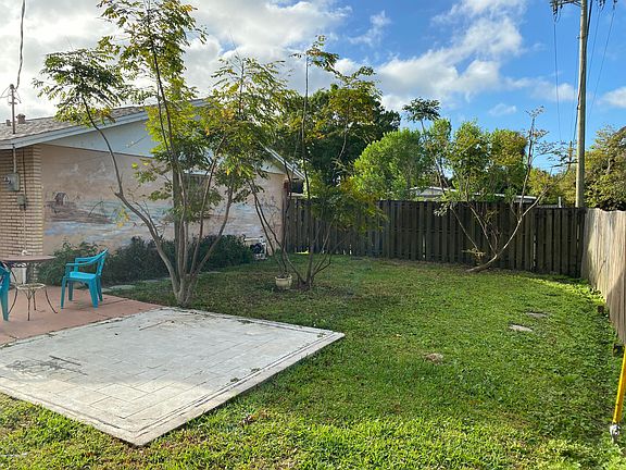 5th image of 2718 Pepper Ave