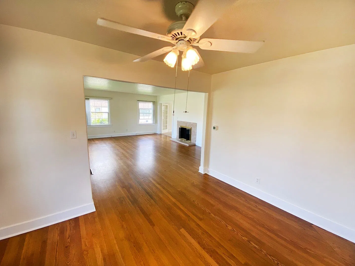 Great Hucrest Home with Hardwood Floors & a Fireplace! — Photo 3
