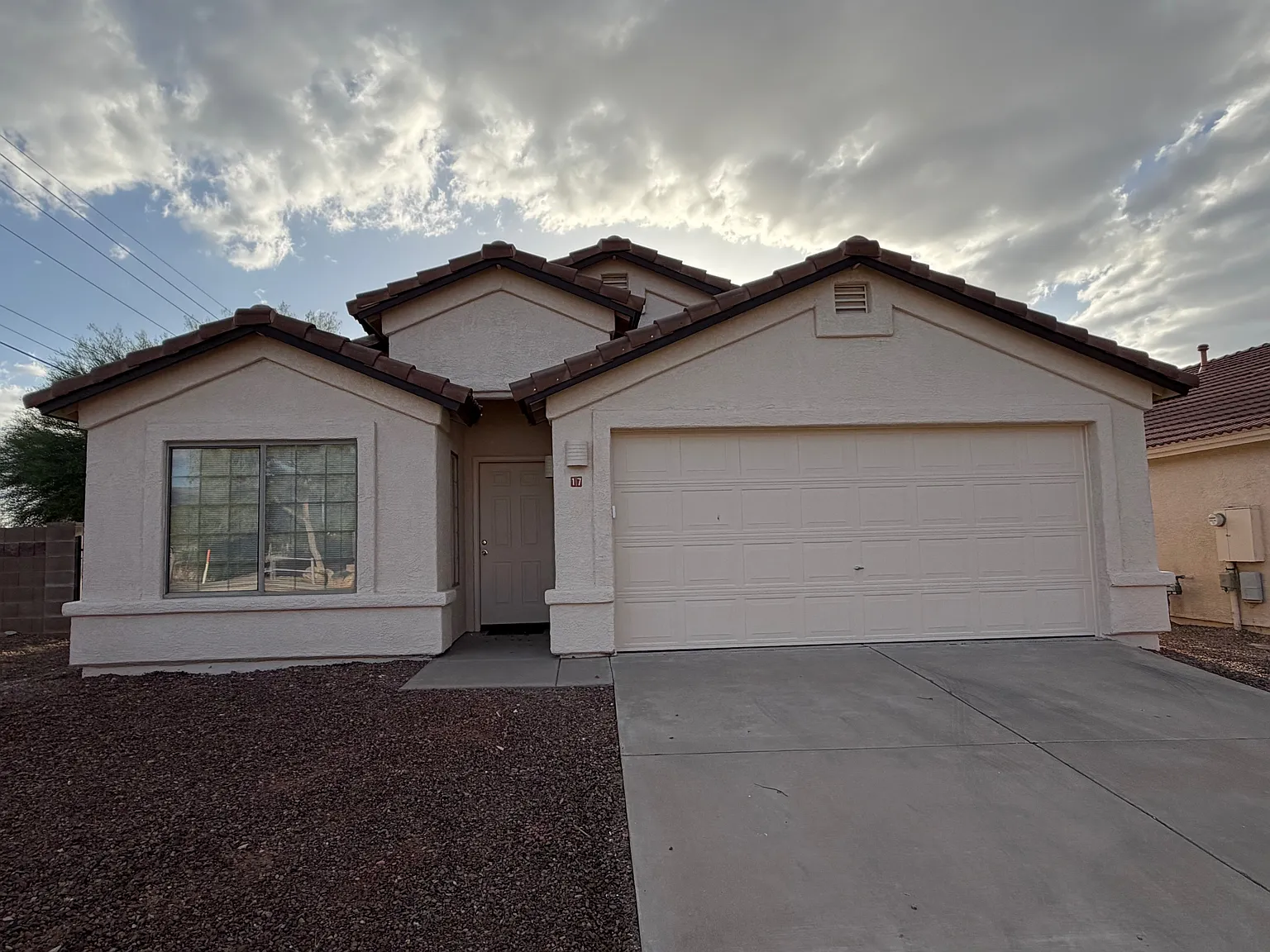 3 bed, 1630 sqft, $1,925 — Photo 2