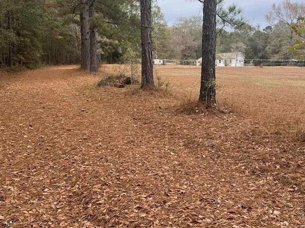 1221 D Hodge Rd, Cottonwood, AL 36320