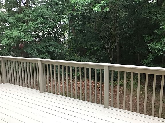 3rd image of 10 Killen Ct