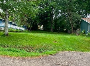 303 Locust St, Lake In The Hills, IL 60156