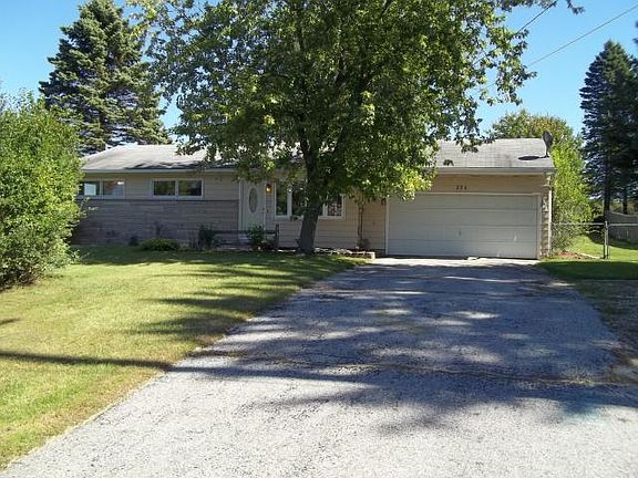 3rd image of 225 Beaumont Dr
