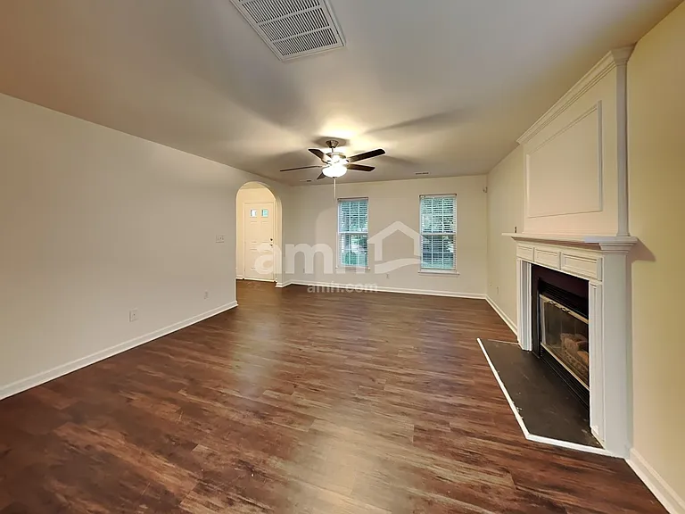 1421 Juniper Hills Ln — Photo 7