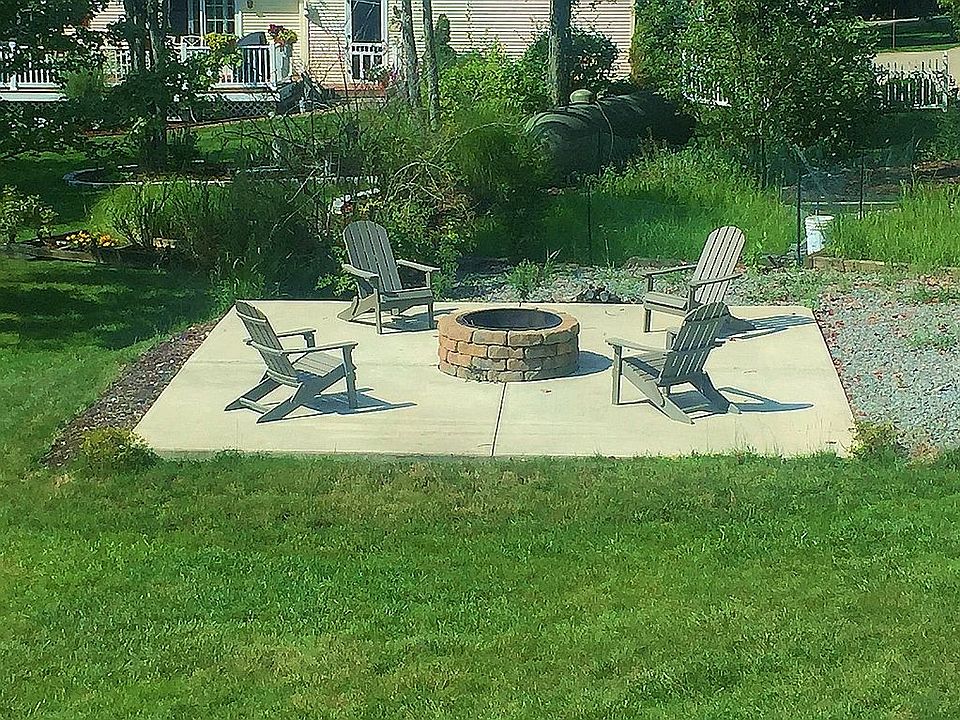 2nd image of 1256 Parkwood Ln