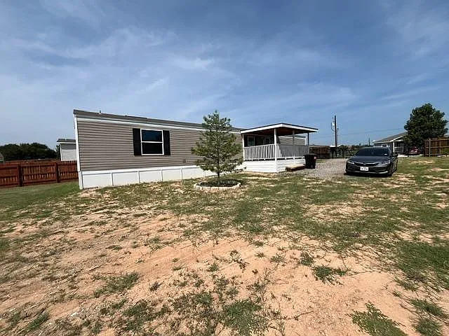 3 bed, 2.0 bath, 924 sqft, $1,750 — Photo 4