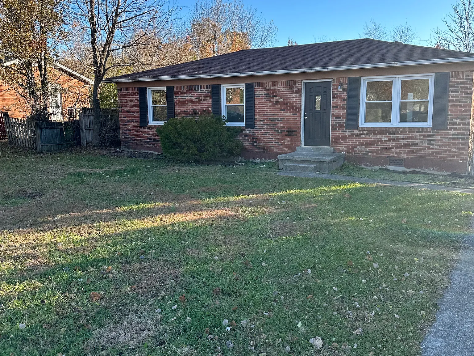 3 bed, 1000 sqft, $1,375 — Photo 2