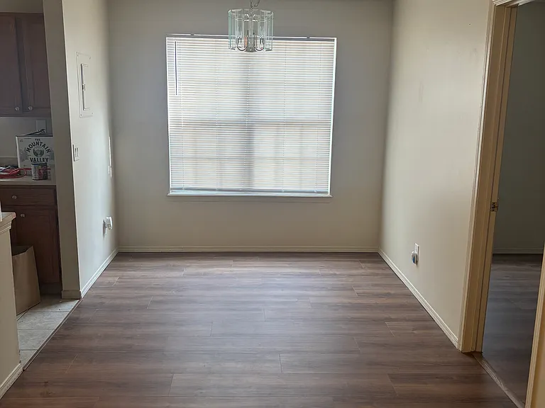 2119 Troy Ct — Photo 17